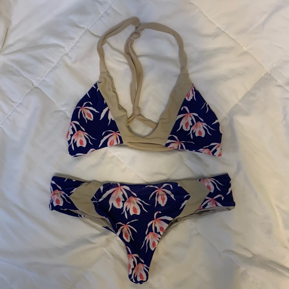 Vintage Acacia set! Price reflects wear
